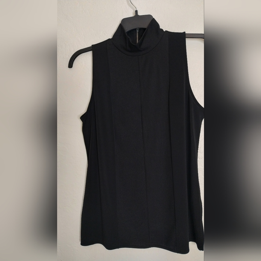 Worthington, black short sleeve mock neck top, size M
